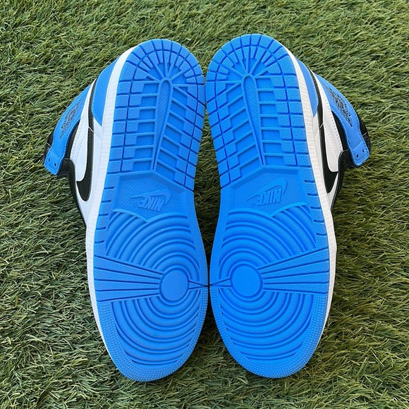 Air Jordan 1 Retro High OG - Picture 6 of 6